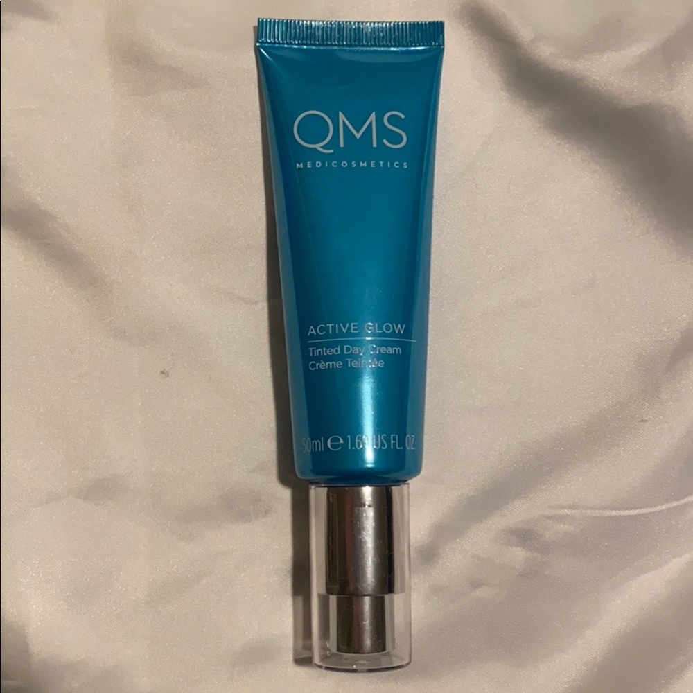 QMS MEDICOSMETICS: Active Glow Tinted Day Cream